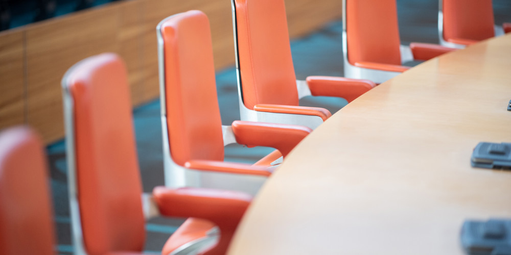 Stoel in de statenzaal