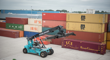 Hijskraan met containers