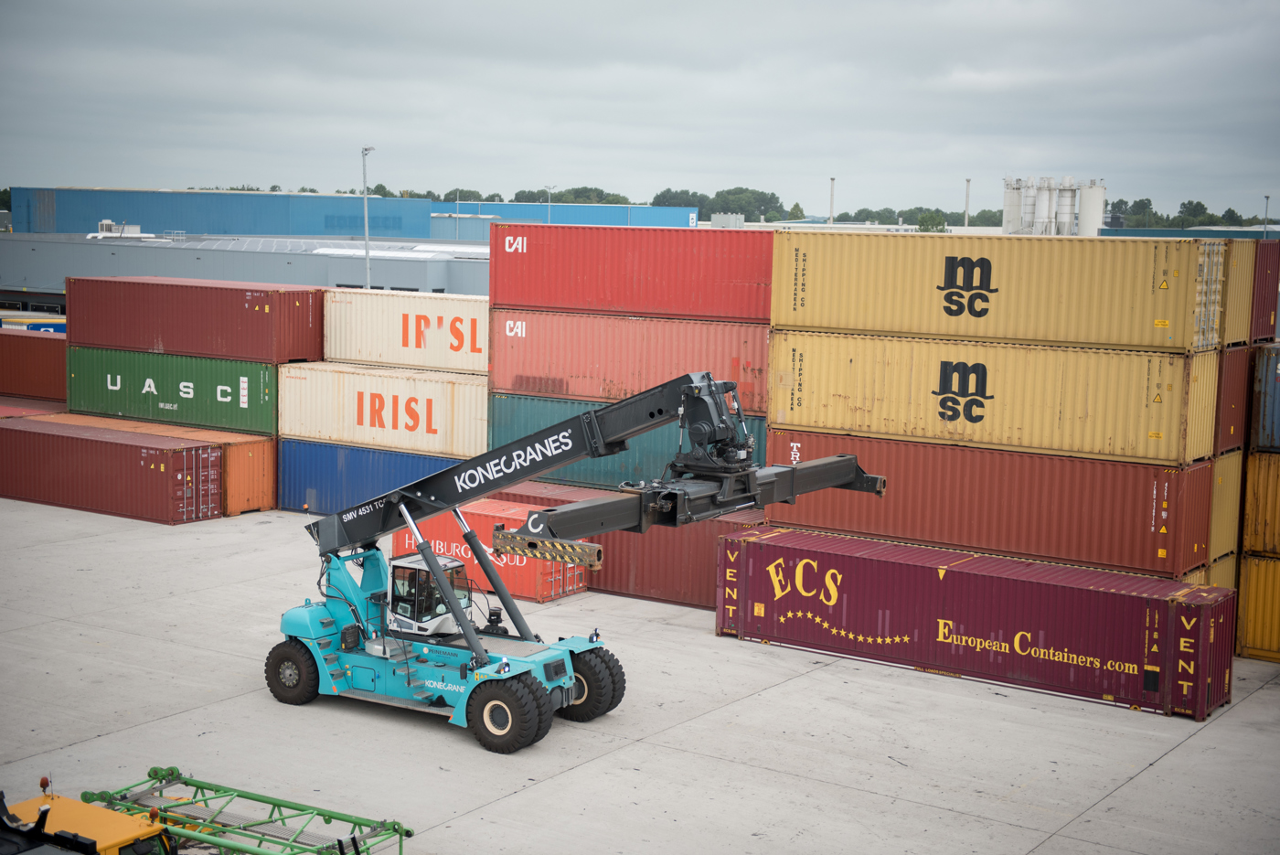 Hijskraan met containers