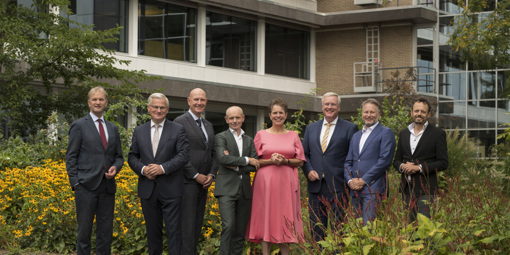 Van links naar rechts Maurits von Martels, Gert Harm ten Bolscher, Erwin Hoogland, Nico Versteeg, Liesbeth Grijsen, Andries Heidema, Martijn Dadema, Tijs de Bree