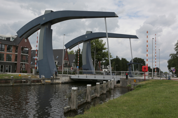 Grote Puntbrug Kanaal Almelo - De Haandrik bijna twee maanden afgesloten voor verkeer