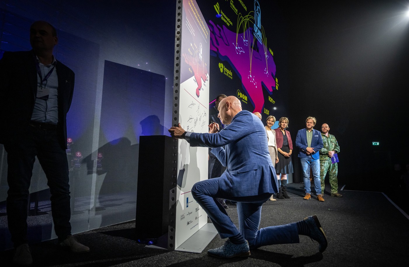 Ondertekening intentieverlaring door gedeputeerde Erwin Hoogland