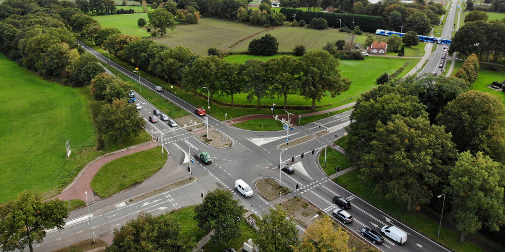 Dronefoto van Verkeerssituatie N35 Raalte Kruispunt Nieuwe Deventerweg