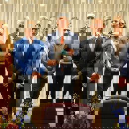 Commissaris van de koning met vertegenwoordigers van Zwartewaterland